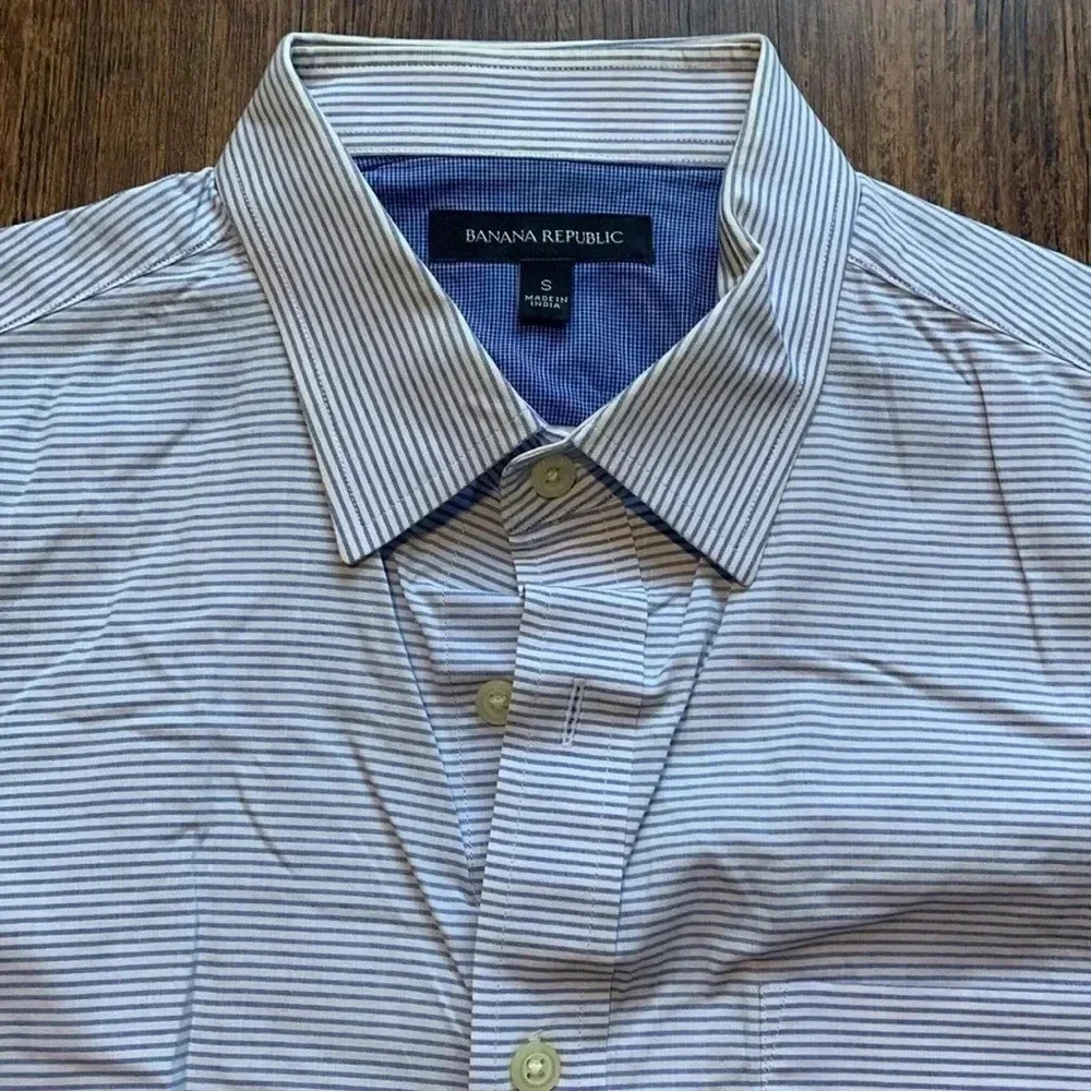 Banana Republic Men’s Blue Striped Dress Short Sleeve Button Up Size Small